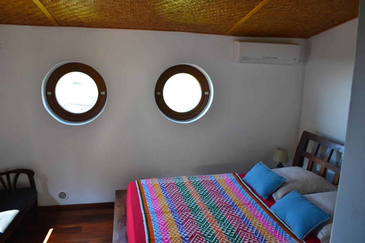 Villa Atypique Le Chat Perche De Grand Anse Petite Île Екстериор снимка