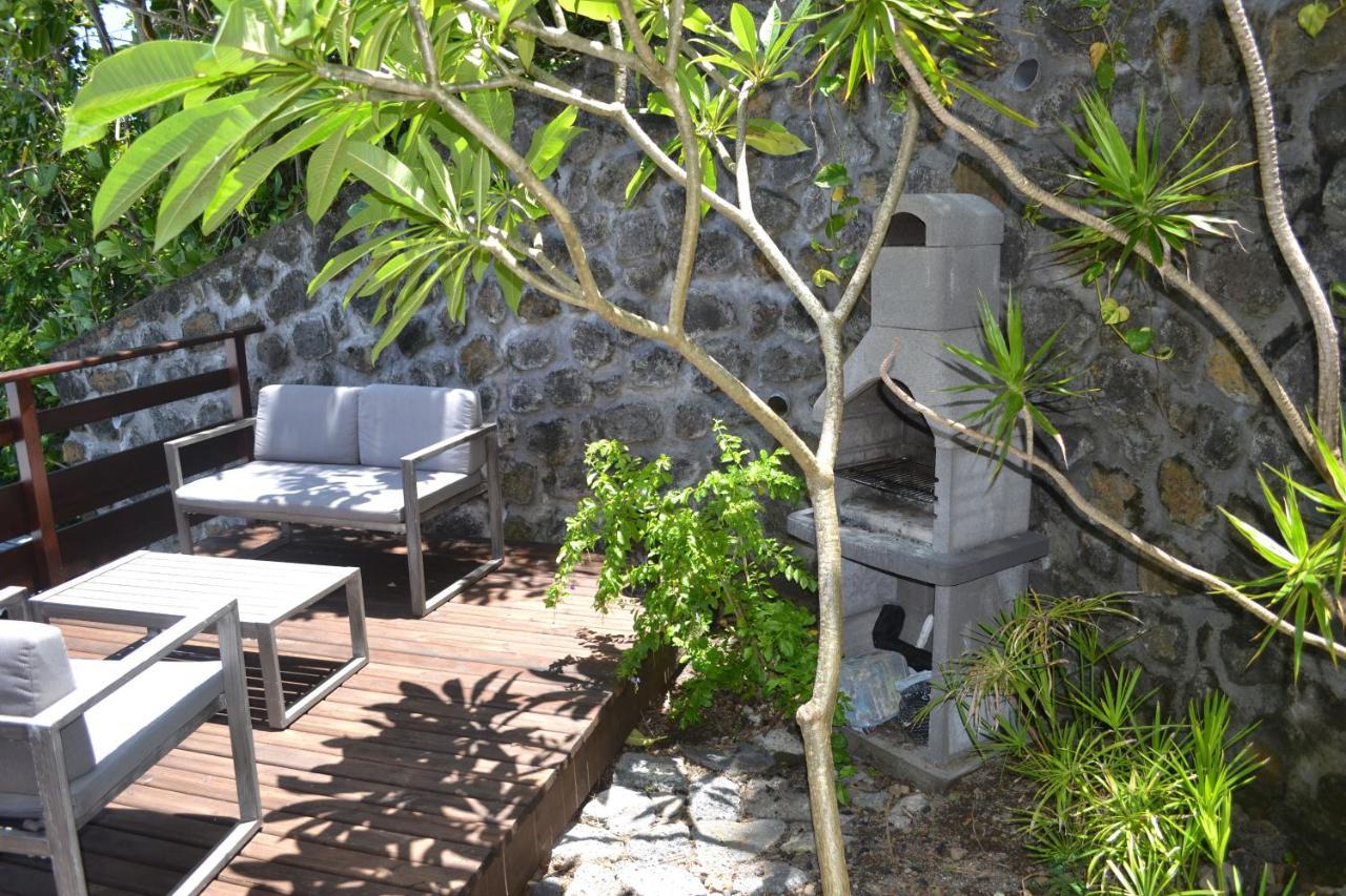 Villa Atypique Le Chat Perche De Grand Anse Petite Île Екстериор снимка