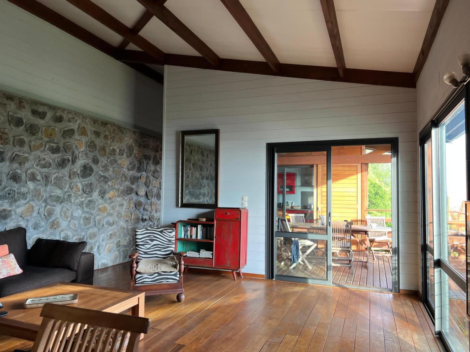 Villa Atypique Le Chat Perche De Grand Anse Petite Île Екстериор снимка